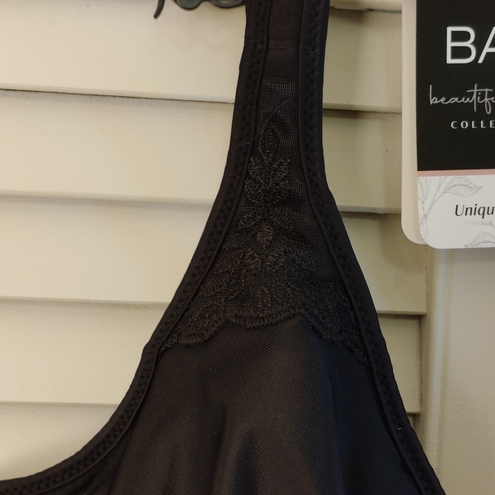 Bali Black Full Coverage Underwire Bra with Molded Cups - Picture 7 of 8